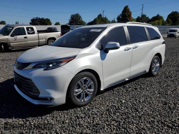 2022 Toyota Sienna Platinum с VIN 5TDESKFC4NS059666, выставлен на аукционе Copart как лот 81849065 с пробегом 41 981 миль миль и Списание • Salvage title. История ставок и продаж доступна на DreamBid. Изображение 1.