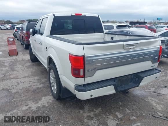 2018 Ford F-150 XL z VIN 1FTEW1CG0JFB57240, wystawiony jako IAAI lot #41260703 z przebiegiem 201 426 mil mil oraz . Historia ofert i sprzedaży dostępna na DreamBid. Obrazek 3.