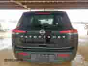 2022 Nissan Pathfinder S z VIN 5N1DR3AA5NC228772, wystawiony jako Copart lot #63267745 z przebiegiem 68 041 mil mil oraz Czysty tytuł • Clean title. Historia ofert i sprzedaży dostępna na DreamBid. Obrazek 6.