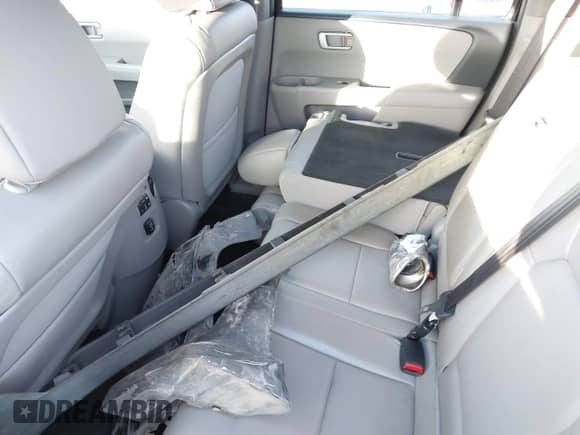 2015 Honda Pilot EX-L with VIN 5FNYF4H56FB052123, listed as a IAAI auction lot 43427901 with 197,741 mi miles and . Bid and sale history available at DreamBid. Image 12.