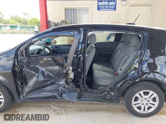 2020 Chevrolet Sonic LT with VIN 1G1JG6SB1L4135267, listed as a IAAI auction lot 41717139 with 62,834 mi miles and . Bid and sale history available at DreamBid. Image 6.