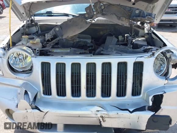 2008 Jeep Compass Sport с VIN 1J8FT47058D735438, выставлен на аукционе IAAI как лот 42367909 с пробегом 177 453 миль миль и . История ставок и продаж доступна на DreamBid. Изображение 10.