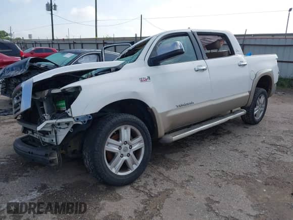 2007 Toyota Tundra Limited z VIN 5TBEV58157S465018, wystawiony jako IAAI lot #42750838 z przebiegiem 255 211 mil mil oraz . Historia ofert i sprzedaży dostępna na DreamBid. Obrazek 2.
