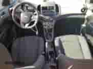 2012 Chevrolet Sonic LT с VIN 1G1JD6SB3C4187122, выставлен на аукционе Copart как лот 80737724 с пробегом 113 104 миль миль и Чистый • Clean title. История ставок и продаж доступна на DreamBid. Изображение 8.