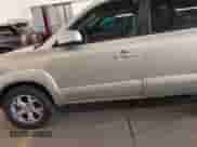 2009 Hyundai Tucson SE с VIN KM8JN12D59U934815, выставлен на аукционе IAAI как лот 42113682 с пробегом 170 705 миль миль и . История ставок и продаж доступна на DreamBid. Изображение 6.