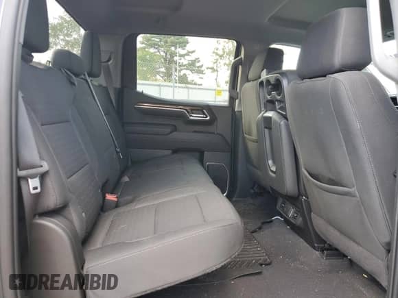 2023 Chevrolet Silverado 1500 LT z VIN 3GCPDKEK2PG263590, wystawiony jako Copart lot #69409435 z przebiegiem 25 556 mil mil oraz Szkoda całkowita • Salvage title. Historia ofert i sprzedaży dostępna na DreamBid. Obrazek 10.