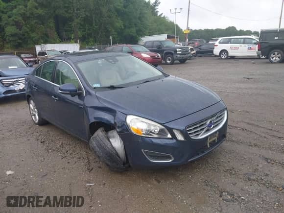 2012 Volvo S60 T6 с VIN YV1902FH5C2038827, выставлен на аукционе IAAI как лот 42860167 с пробегом 78 984 миль миль и . История ставок и продаж доступна на DreamBid. Изображение 1.