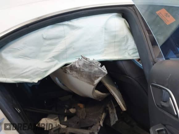 2016 Mercedes-Benz CLA 250 с VIN WDDSJ4EB1GN293238, выставлен на аукционе IAAI как лот 42841455 с пробегом Не указан миль и . История ставок и продаж доступна на DreamBid. Изображение 8.