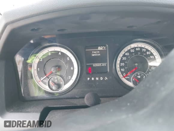 2020 Ram 1500 Tradesman z VIN 3C6RR7KT6LG131857, wystawiony jako IAAI lot #42724128 z przebiegiem 82 665 mil mil oraz . Historia ofert i sprzedaży dostępna na DreamBid. Obrazek 7.