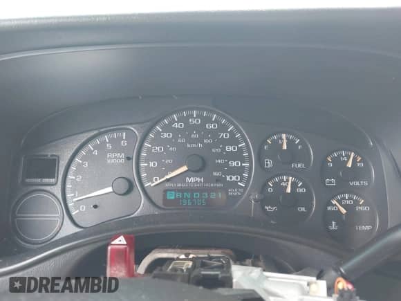 2002 GMC Sierra 1500 SLE с VIN 2GTEC19T421255726, выставлен на аукционе IAAI как лот 43039806 с пробегом 196 705 миль миль и . История ставок и продаж доступна на DreamBid. Изображение 7.