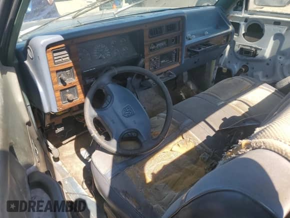 1989 Dodge Dakota S с VIN 1B7FL26X5KS067170, выставлен на аукционе Copart как лот 46698715 с пробегом 141 091 миль миль и Списание • Salvage title. История ставок и продаж доступна на DreamBid. Изображение 8.