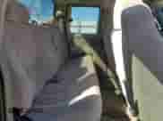 2006 Chevrolet Silverado 1500 LT1 z VIN 1GCEK19Z86Z256253, wystawiony jako Copart lot #84015795 z przebiegiem 164 561 mil mil oraz Czysty tytuł • Clean title. Historia ofert i sprzedaży dostępna na DreamBid. Obrazek 10.