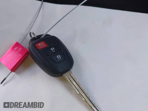 2015 Toyota Prius One z VIN JTDKDTB3XF1114578, wystawiony jako IAAI lot #42831122 z przebiegiem 52 053 mil mil oraz . Historia ofert i sprzedaży dostępna na DreamBid. Obrazek 11.