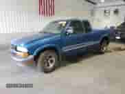 2000 Chevrolet S-10 LS z VIN 1GCCS19W1Y8257556, wystawiony jako Copart lot #64743085 z przebiegiem 284 985 mil mil oraz Szkoda całkowita • Salvage title. Historia ofert i sprzedaży dostępna na DreamBid. Obrazek 1.