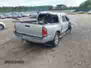 2005 Toyota Tacoma с VIN 5TELU42N55Z080081, выставлен на аукционе IAAI как лот 43054721 с пробегом 430 865 миль миль и . История ставок и продаж доступна на DreamBid. Изображение 4.