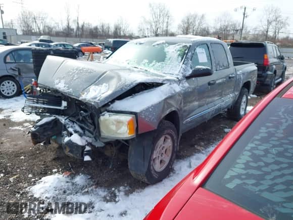 2005 Dodge Dakota с VIN 1D7HE58K75S130091, выставлен на аукционе IAAI как лот 41616904 с пробегом 157 452 миль миль и . История ставок и продаж доступна на DreamBid. Изображение 17.