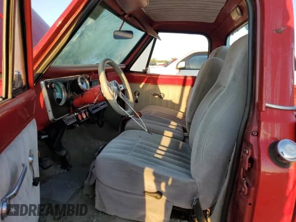 1969 Chevrolet Silverado 1500 z VIN CE149S818394, wystawiony jako Copart lot #73155954 z przebiegiem 24 920 mil mil oraz Szkoda całkowita • Salvage title. Historia ofert i sprzedaży dostępna na DreamBid. Obrazek 7.