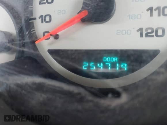 2000 Dodge Neon Highline z VIN 1B3ES46C1YD680067, wystawiony jako IAAI lot #41461937 z przebiegiem 254 719 mil mil oraz . Historia ofert i sprzedaży dostępna na DreamBid. Obrazek 15.