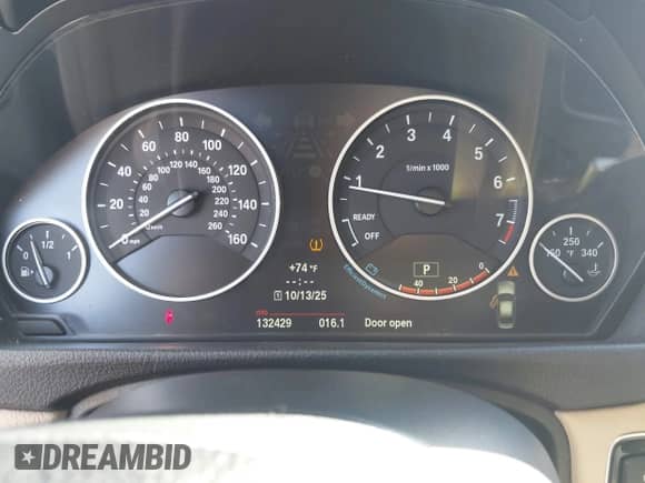 2013 BMW 3 Series 328i z VIN WBA3A5G56DNP19428, wystawiony jako IAAI lot #43449521 z przebiegiem 132 429 mil mil oraz . Historia ofert i sprzedaży dostępna na DreamBid. Obrazek 7.