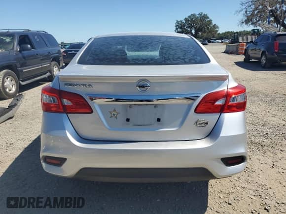 2017 Nissan Sentra SV z VIN 3N1AB7AP8HY208795, wystawiony jako Copart lot #82443285 z przebiegiem 106 474 mil mil oraz Szkoda całkowita • Salvage title. Historia ofert i sprzedaży dostępna na DreamBid. Obrazek 6.