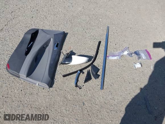 2014 Hyundai Sonata z VIN KMHEC4A47EA112913, wystawiony jako IAAI lot #43081223 z przebiegiem 188 132 mil mil oraz . Historia ofert i sprzedaży dostępna na DreamBid. Obrazek 12.