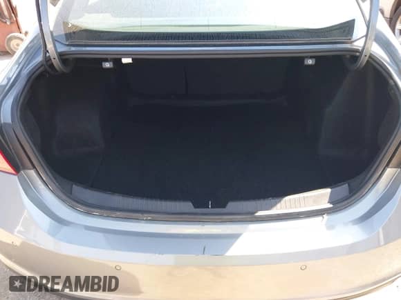 2024 Chevrolet Malibu LT с VIN 1G1ZD5ST4RF160742, выставлен на аукционе IAAI как лот 43301431 с пробегом 45 059 миль миль и . История ставок и продаж доступна на DreamBid. Изображение 17.