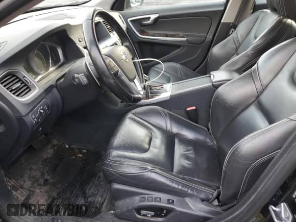 2014 Volvo S60 T6 with VIN YV1902FH9E2274593, listed as a Copart auction lot 43174135 with 84,645 mi miles and Salvage title. Bid and sale history available at DreamBid. Image 7.