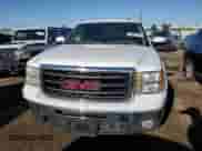 2009 GMC Sierra 1500 SLT z VIN 1GTEK39J19Z182104, wystawiony jako Copart lot #82242405 z przebiegiem Nie podano mil oraz Czysty tytuł • Clean title. Historia ofert i sprzedaży dostępna na DreamBid. Obrazek 5.