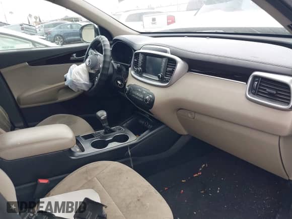 2019 Kia Sorento L with VIN 5XYPG4A3XKG536087, listed as a IAAI auction lot 42180549 with 103,758 mi miles and . Bid and sale history available at DreamBid. Image 5.