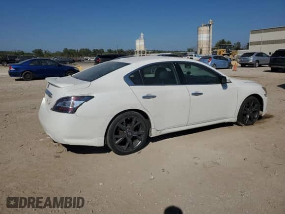2014 Nissan Maxima SV z VIN 1N4AA5AP8EC448931, wystawiony jako Copart lot #84796685 z przebiegiem 190 344 mil mil oraz Szkoda całkowita • Salvage title. Historia ofert i sprzedaży dostępna na DreamBid. Obrazek 3.