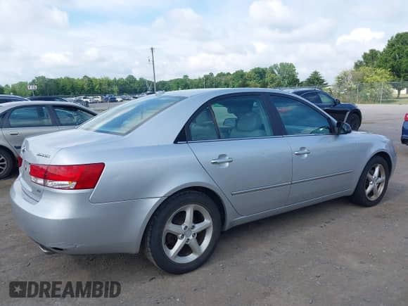 2008 Hyundai Sonata SE с VIN 5NPEU46F78H366890, выставлен на аукционе IAAI как лот 42632598 с пробегом 156 156 миль миль и . История ставок и продаж доступна на DreamBid. Изображение 6.