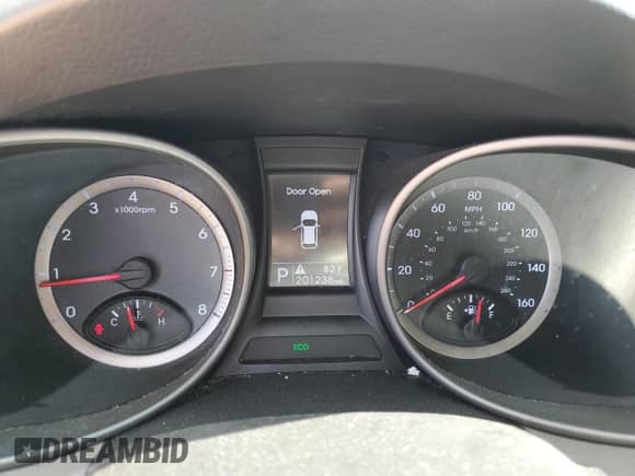 2014 Hyundai Santa Fe с VIN 5XYZT3LB7EG144742, выставлен на аукционе Copart как лот 81726855 с пробегом 201 238 миль миль и Списание • Salvage title. История ставок и продаж доступна на DreamBid. Изображение 9.