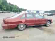 1992 Chevrolet Caprice z VIN 1G1BN53EXNR152894, wystawiony jako Copart lot #57489535 z przebiegiem 167 778 mil mil oraz Szkoda całkowita • Salvage title. Historia ofert i sprzedaży dostępna na DreamBid. Obrazek 3.