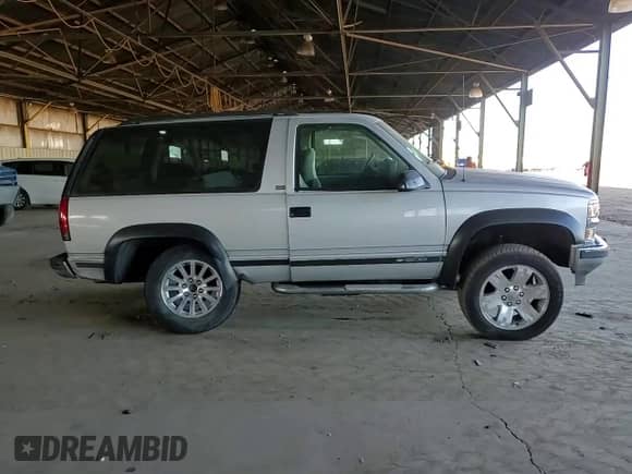 1994 Chevrolet Blazer с VIN 1GNEK18K5RJ321784, выставлен на аукционе Copart как лот 77230324 с пробегом 187 484 миль миль и Списание • Salvage title. История ставок и продаж доступна на DreamBid. Изображение 11.