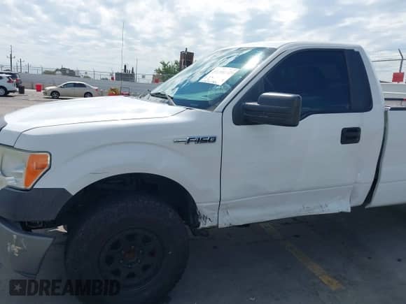 2014 Ford F-150 XL с VIN 1FTMF1CM3EKD68639, выставлен на аукционе IAAI как лот 43294137 с пробегом 151 838 миль миль и . История ставок и продаж доступна на DreamBid. Изображение 6.