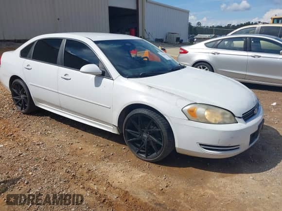 2011 Chevrolet Impala LS Fleet with VIN 2G1WF5EK2B1309842, listed as a IAAI auction lot 43379633 with 227,548 mi miles and . Bid and sale history available at DreamBid. Image 1.