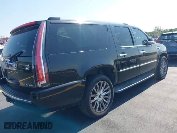 2014 Cadillac Escalade ESV Luxury с VIN 1GYS4HEF6ER130936, выставлен на аукционе IAAI как лот 42232487 с пробегом 156 967 миль миль и . История ставок и продаж доступна на DreamBid. Изображение 4.