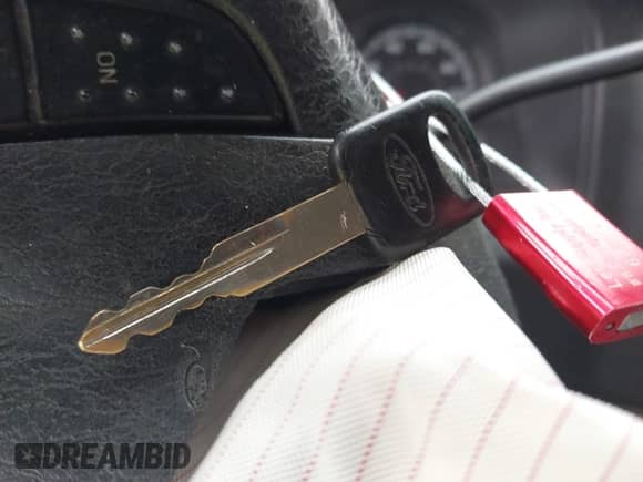 2009 Ford Econoline Cargo Commercial z VIN 1FTNE14W29DA56023, wystawiony jako IAAI lot #42362663 z przebiegiem 211 326 mil mil oraz . Historia ofert i sprzedaży dostępna na DreamBid. Obrazek 11.