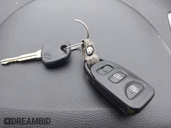 2015 Hyundai Elantra SE z VIN 5NPDH4AE8FH607271, wystawiony jako IAAI lot #43392872 z przebiegiem 109 240 mil mil oraz . Historia ofert i sprzedaży dostępna na DreamBid. Obrazek 11.