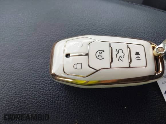 2017 Ford Explorer Limited z VIN 1FM5K8F84HGB88645, wystawiony jako IAAI lot #43043691 z przebiegiem 107 229 mil mil oraz . Historia ofert i sprzedaży dostępna na DreamBid. Obrazek 11.