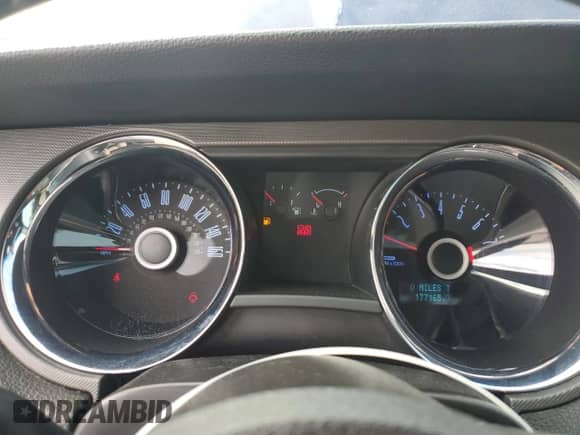 2014 Ford Mustang V6 with VIN 1ZVBP8AM0E5332886, listed as a Copart auction lot 80870145 with 177,165 mi miles and Salvage title. Bid and sale history available at DreamBid. Image 9.