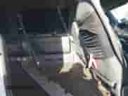 1996 Ford Econoline Cargo z VIN 1FBHE31H5THA92548, wystawiony jako IAAI lot #41948265 z przebiegiem Nie podano mil oraz . Historia ofert i sprzedaży dostępna na DreamBid. Obrazek 8.