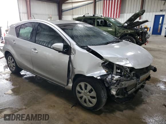 2013 Toyota Prius Two с VIN JTDKDTB34D1547598, выставлен на аукционе Copart как лот 84367235 с пробегом 113 402 миль миль и Списание • Salvage title. История ставок и продаж доступна на DreamBid. Изображение 4.