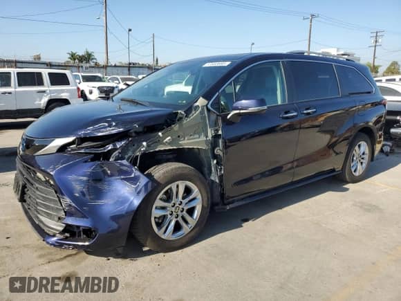 2023 Toyota Sienna Limited с VIN 5TDZRKECXPS169624, выставлен на аукционе Copart как лот 57683695 с пробегом 31 310 миль миль и Списание • Salvage title. История ставок и продаж доступна на DreamBid. Изображение 1.