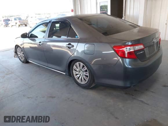 2013 Toyota Camry LE z VIN 4T1BD1FK7DU064283, wystawiony jako IAAI lot #42308435 z przebiegiem 183 355 mil mil oraz . Historia ofert i sprzedaży dostępna na DreamBid. Obrazek 3.