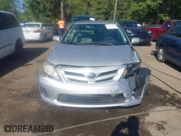 2011 Toyota Corolla S z VIN 2T1BU4EE9BC572931, wystawiony jako IAAI lot #43354993 z przebiegiem 160 935 mil mil oraz . Historia ofert i sprzedaży dostępna na DreamBid. Obrazek 12.