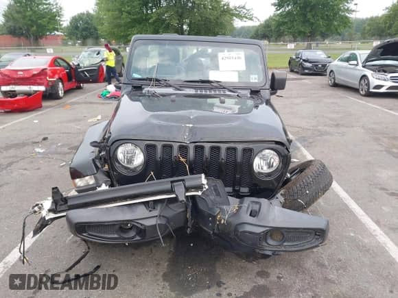 2021 Jeep Wrangler Unlimited Sahara High Altitude with VIN 1C4HJXEN6MW628841, listed as a IAAI auction lot 42915446 with 34,252 mi miles and . Bid and sale history available at DreamBid. Image 13.