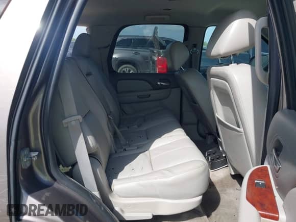 2014 Chevrolet Tahoe LT с VIN 1GNSCBE0XER247248, выставлен на аукционе IAAI как лот 42438570 с пробегом 108 455 миль миль и . История ставок и продаж доступна на DreamBid. Изображение 8.