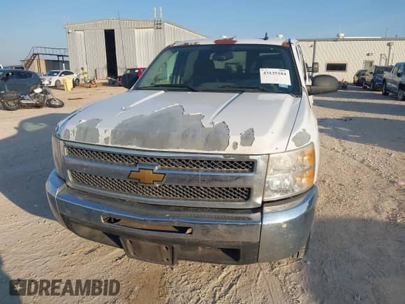 2012 Chevrolet Silverado 1500 LS z VIN 3GCPCREA3CG240817, wystawiony jako IAAI lot #43135184 z przebiegiem 314 528 mil mil oraz . Historia ofert i sprzedaży dostępna na DreamBid. Obrazek 12.