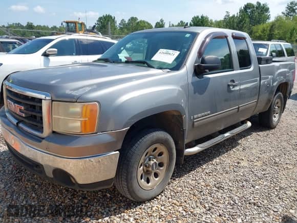 2008 GMC Sierra 1500 Work Truck with VIN 2GTEC19C581319216, listed as a IAAI auction lot 42680821 with 287,998 mi miles and . Bid and sale history available at DreamBid. Image 2.